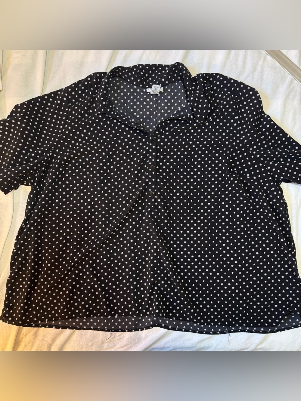 Catherines 4X Black Star Print Button Front Blouse 30/32W Plus Size Stretch Top